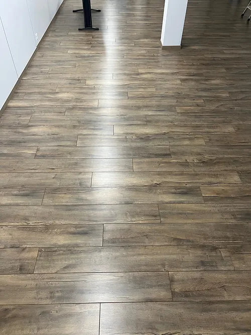 Laminat & Vinyl Bodenbeläge